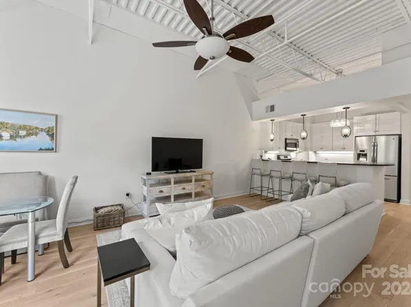 720 Governor Morrison St Unit 218, Charlotte, NC 28211