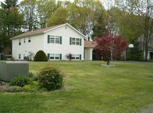 6 S Hollow Dr, Ballston Lake, NY 12019