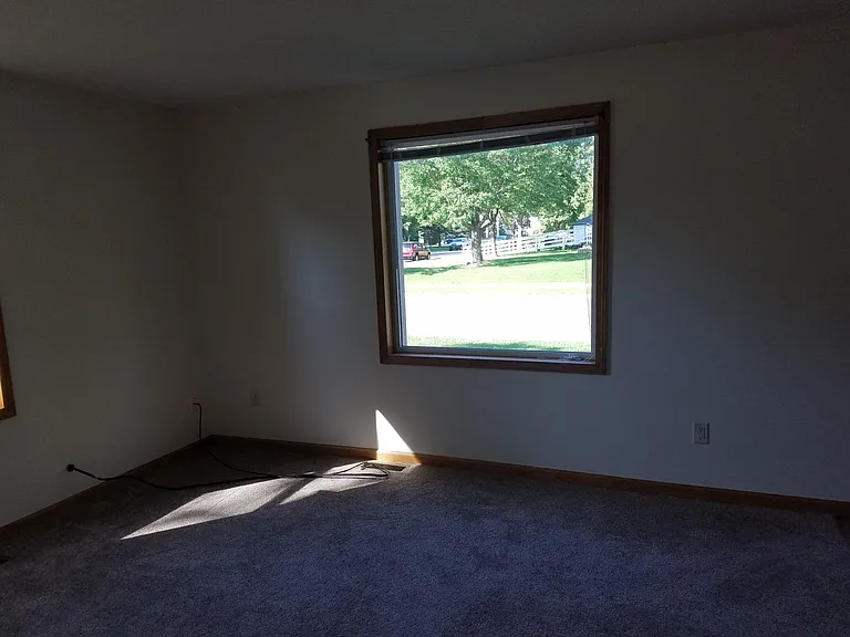 236 Cypress St S #1 — Photo 9
