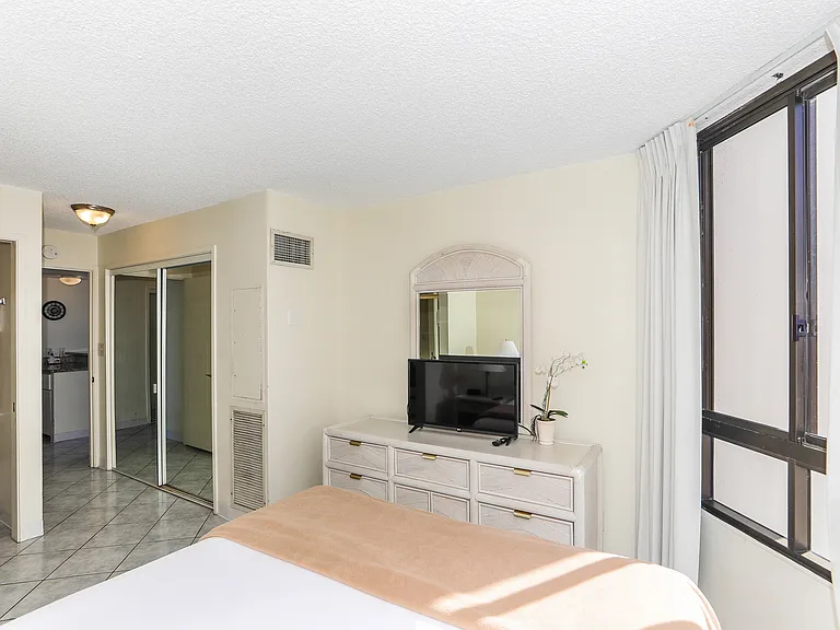 1910 Ala Moana Blvd #21B — Photo 32