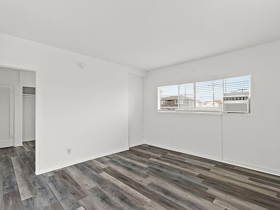 2nd image of 811 Cory Dr #2