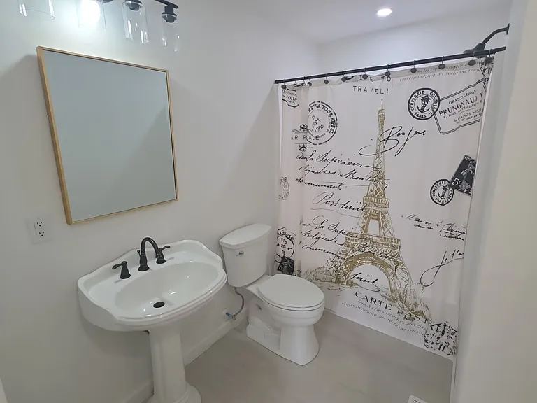 1301 Phillips Dr — Photo 7