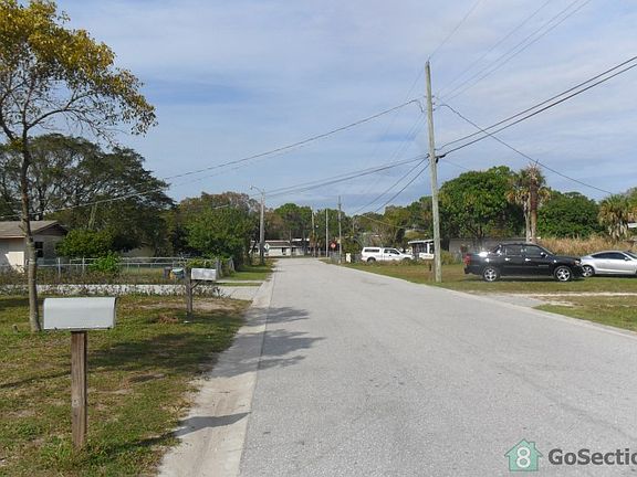 2nd image of 187 W Trail Dr