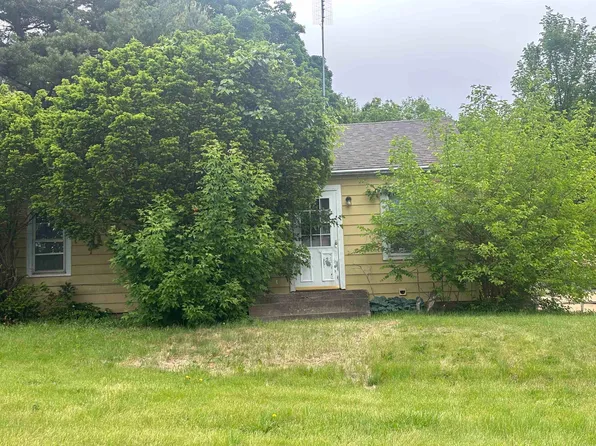 7103 Forest Hills Rd, Loves Park, IL 61111