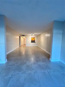 800 Parkview Dr APT 126, Hallandale, FL, 33009