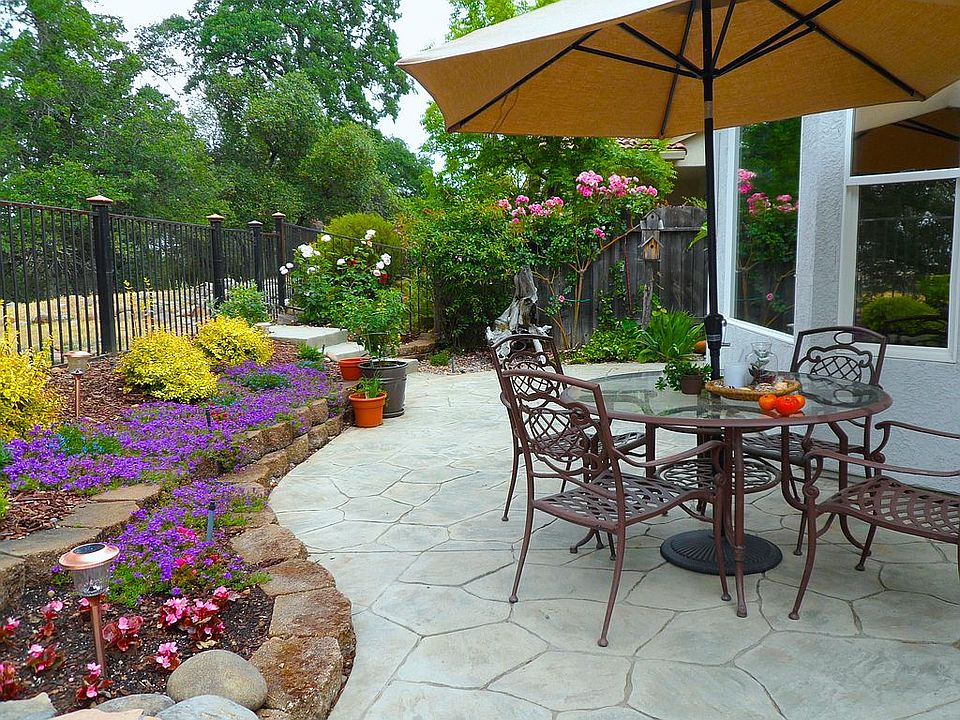 Backyard Garden and Table