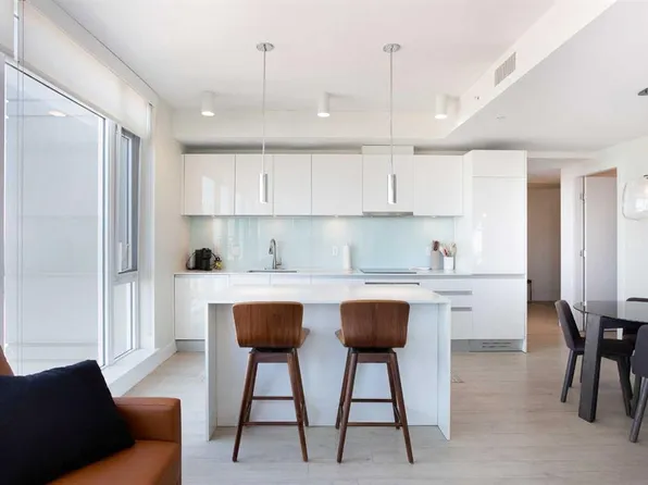 1188 W 3rd St SE #1204, Calgary, AB T2G 1H8