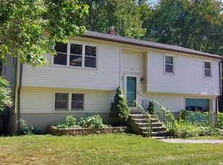 22 Tanner Rd, Webster, MA 01570