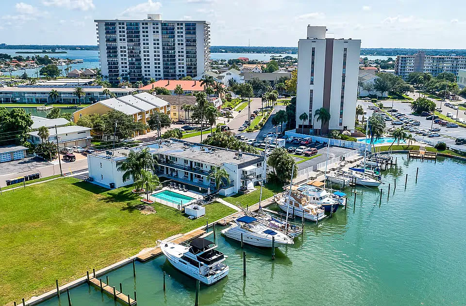 Dolphin Point