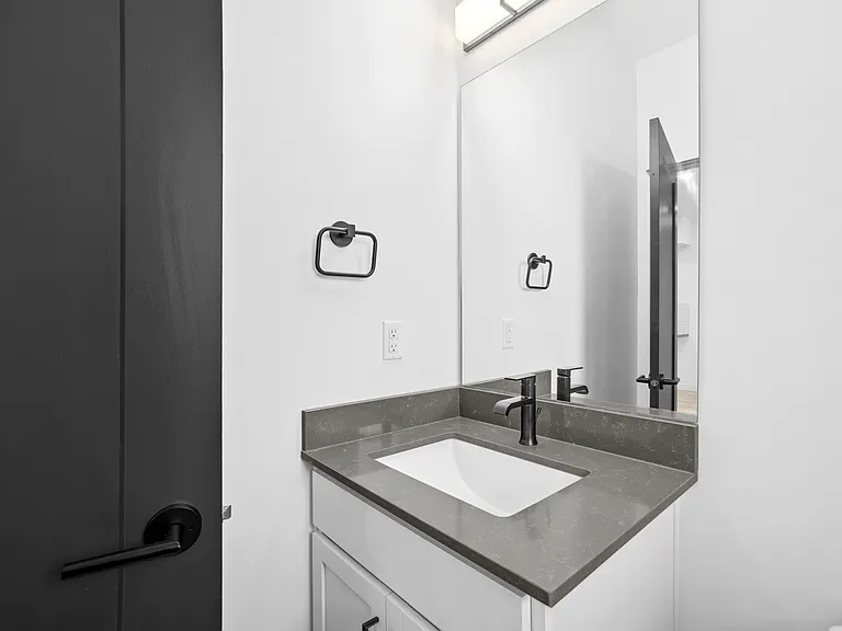 ICO Ridge Apartments & Townhomes — Photo 24