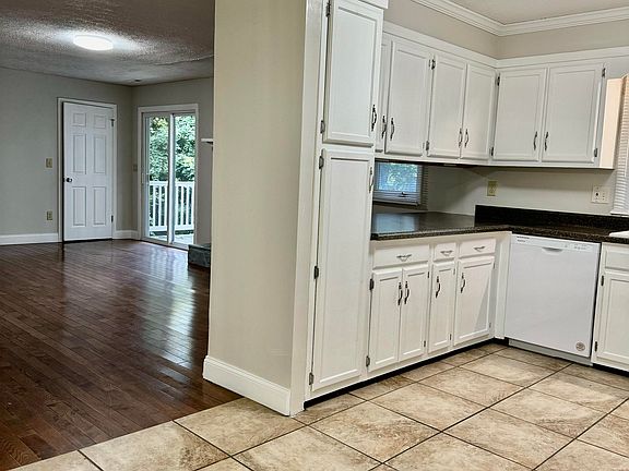 4th image of 1180 Flint Dr