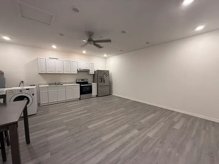 122 Henry Stevens Dr — Photo 5