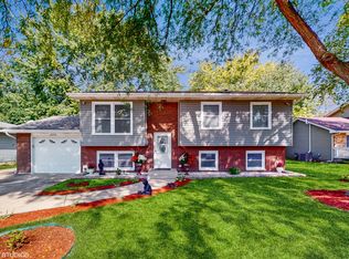 2059 Bradford Ln, Aurora, IL 60506