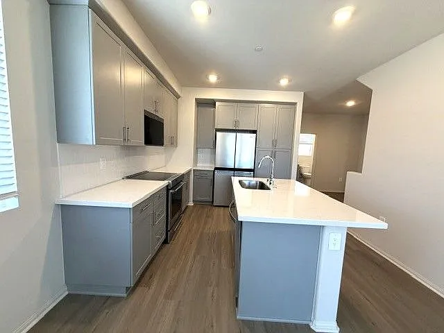 4731 Merida Way — Photo 27