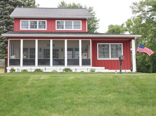 733 Lake Dr, Coldwater, MI 49036