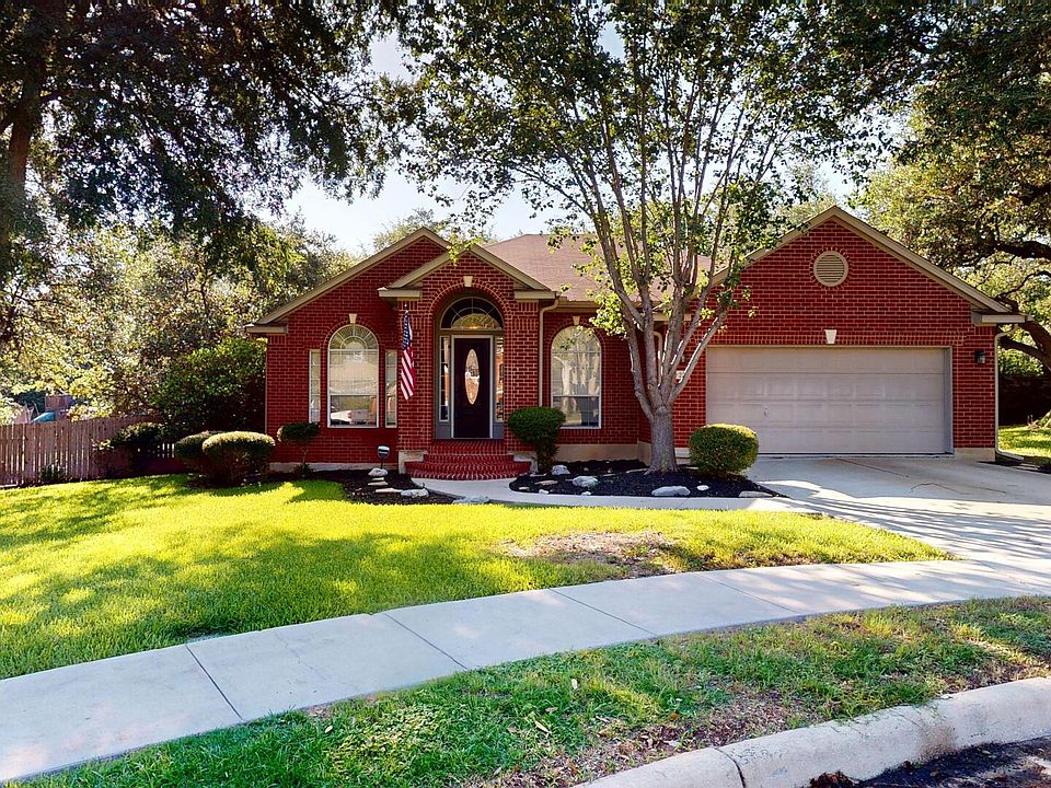 1st image of 220 Nandina Ct