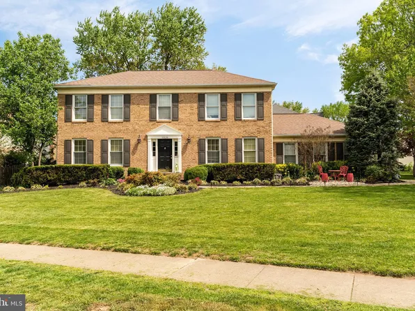 13126 Pelmira Ridge Ct, Herndon, VA 20171