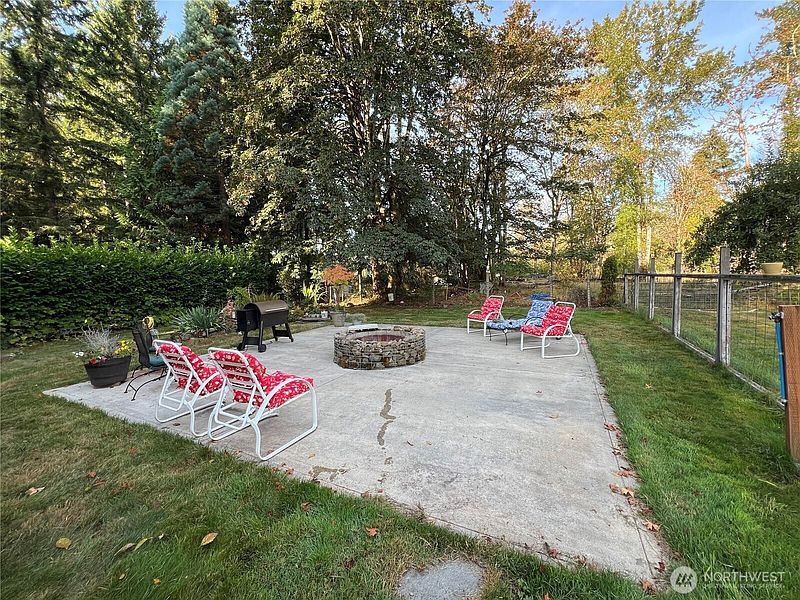 4th image of 29710 52nd Avenue E