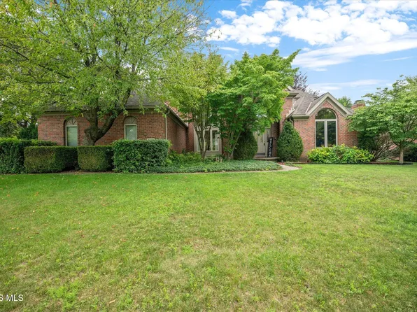 7649 Pebble Creek Dr, Maumee, OH 43537