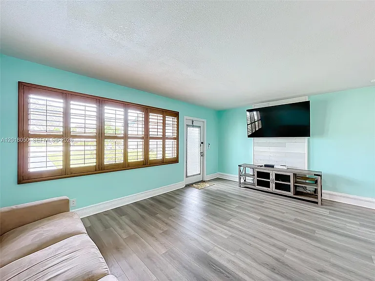 226 Newport Ct #O — Photo 13