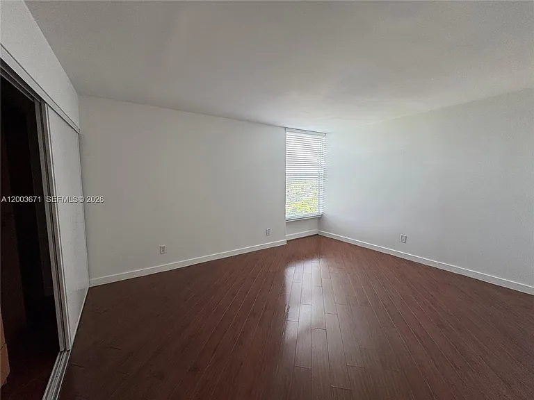 2020 NE 135th St #810 — Photo 19