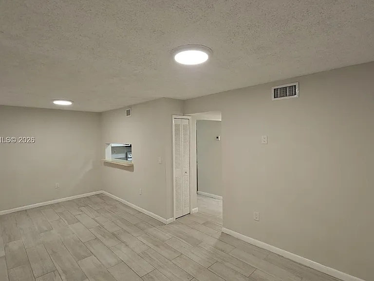 5720 SW 5th St — Photo 11