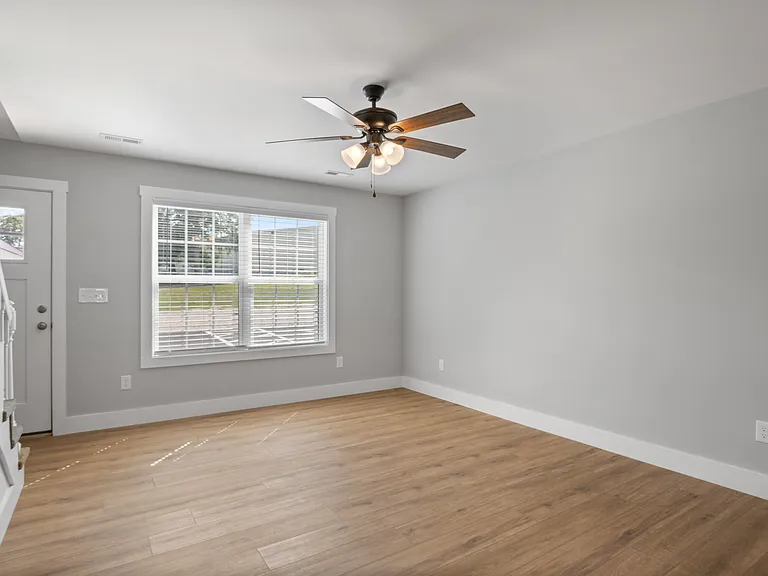 1815 Old Jacksboro Hwy #1 — Photo 15