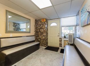 207 Ocean Pkwy Suite 1J, Brooklyn, NY