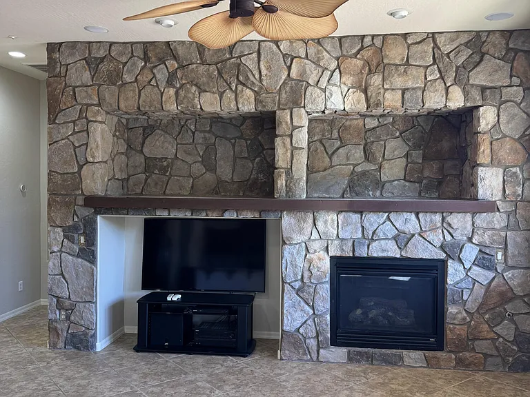 18391 W Verdin Rd — Photo 11