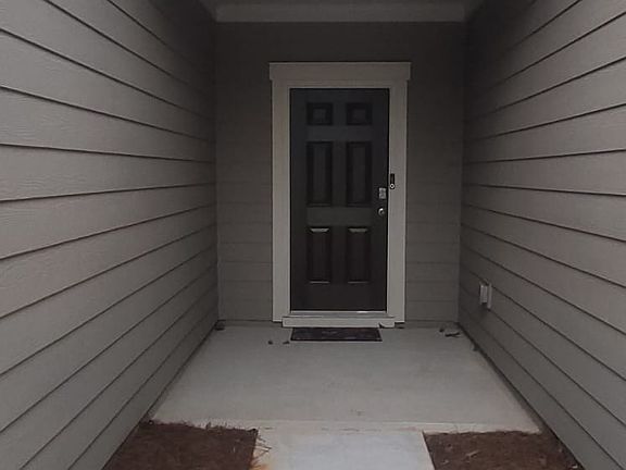 5th image of 214 Moreton Way