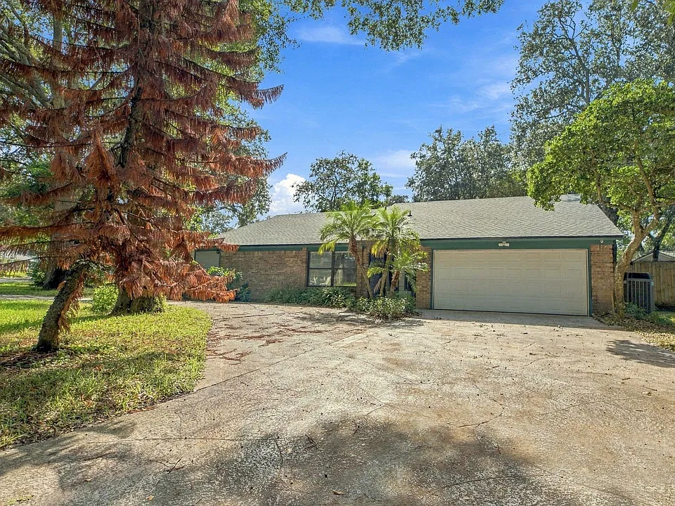 518 Rosebud Ln