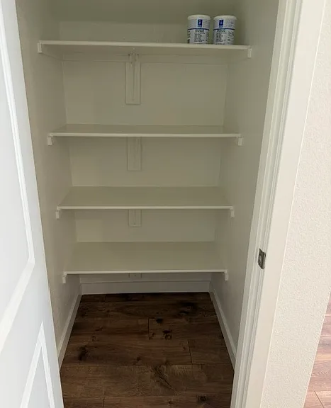 2915 Porcelain St — Photo 11