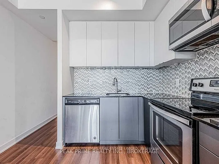 5240 Dundas St #B608 — Photo 8