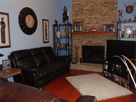4th image of 7011 N Hollingsworth Dr
