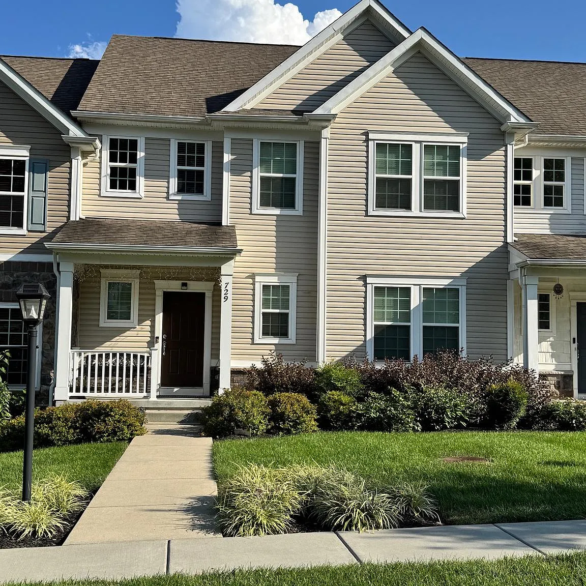 3 bed, 2726 sqft, $3,300 — Photo 1
