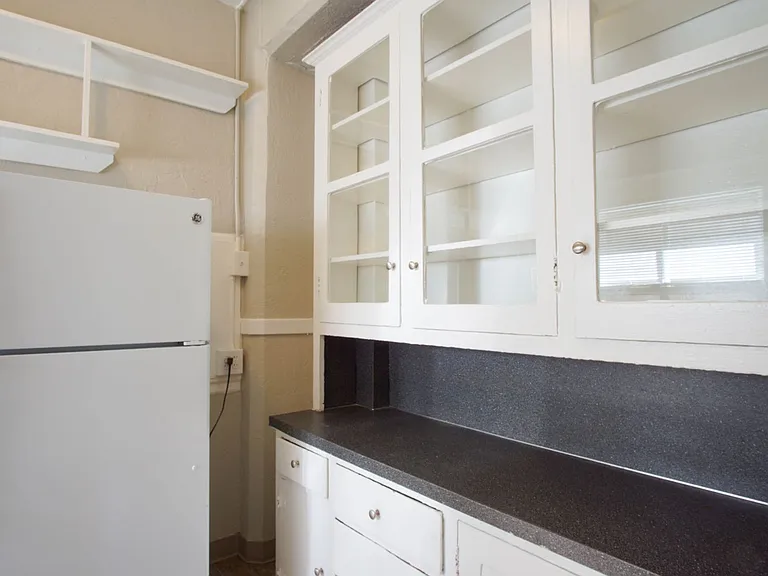 715 SW King Ave #44 — Photo 10