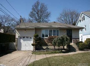 529 Access Rd, West Hempstead, NY 11552