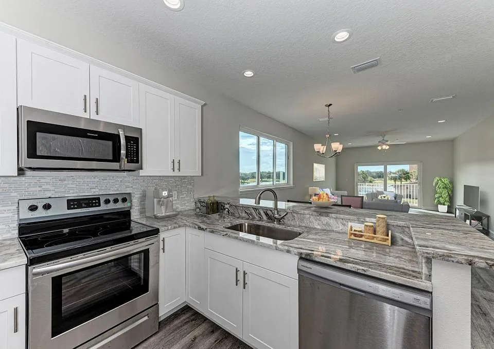 2225 14th Ave W #201