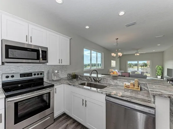 2225 14th Ave W APT 201, Palmetto, FL 34221