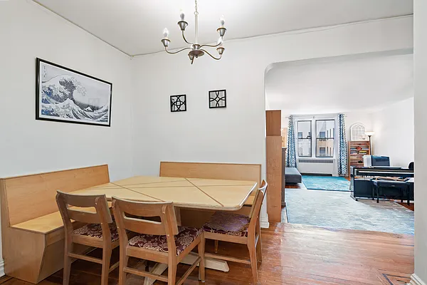 Sold by LG Fairmont Group | media 1