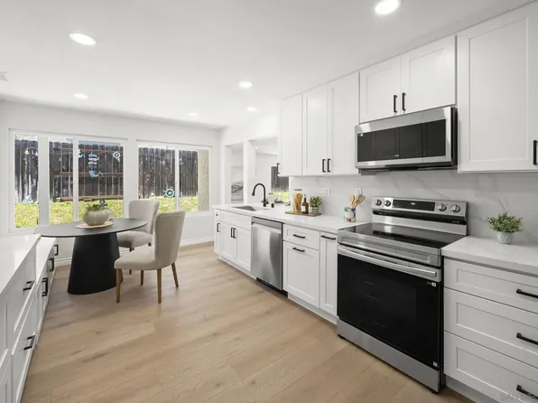 8432 Parkbrook St, San Diego, CA 92114