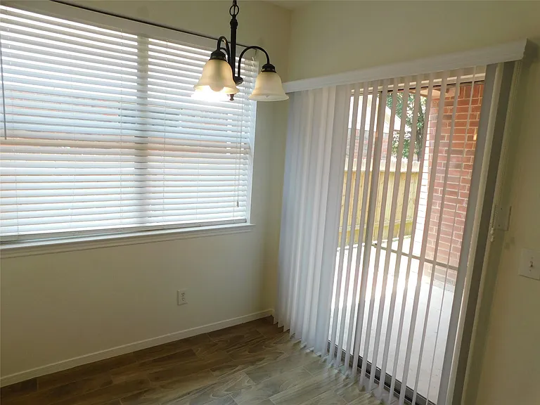 2919 Desert Oasis Ln — Photo 13