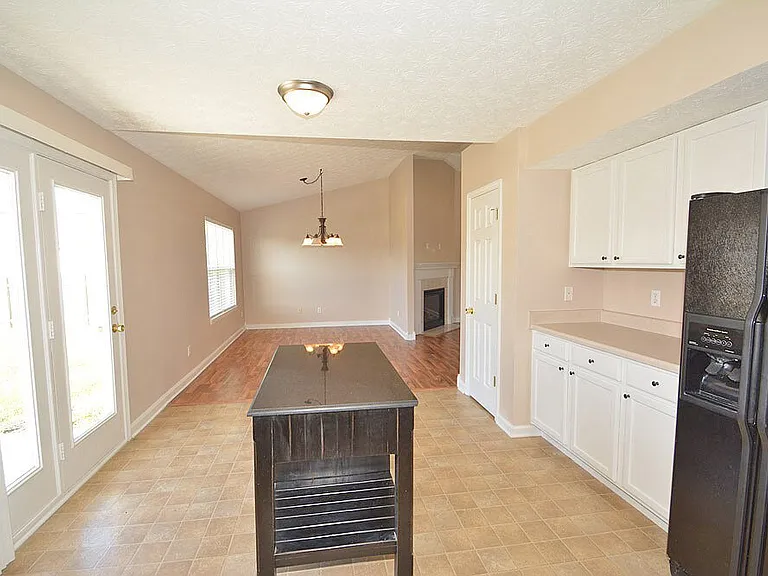 6917 Tree Top Ln — Photo 13