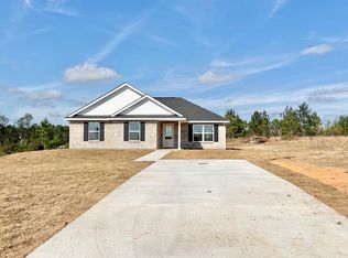 425 Peters Rd, Poplarville, MS 39470