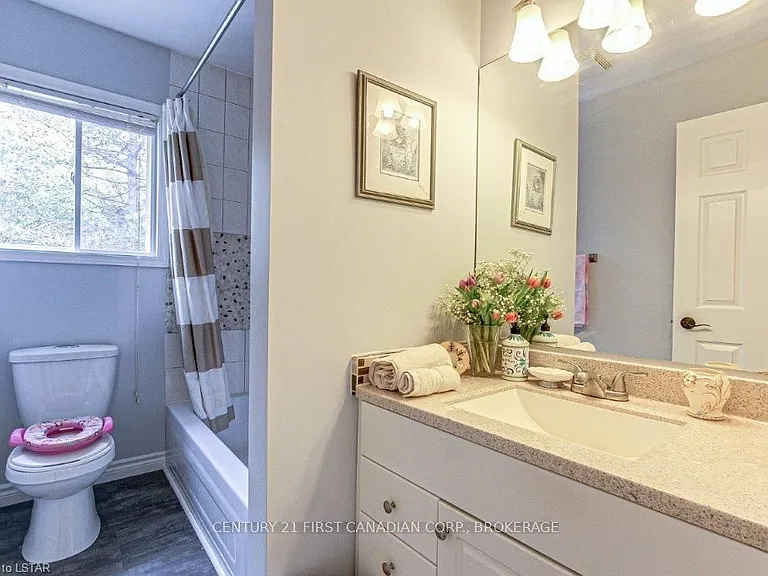 91 Meadowridge Rd — Photo 17