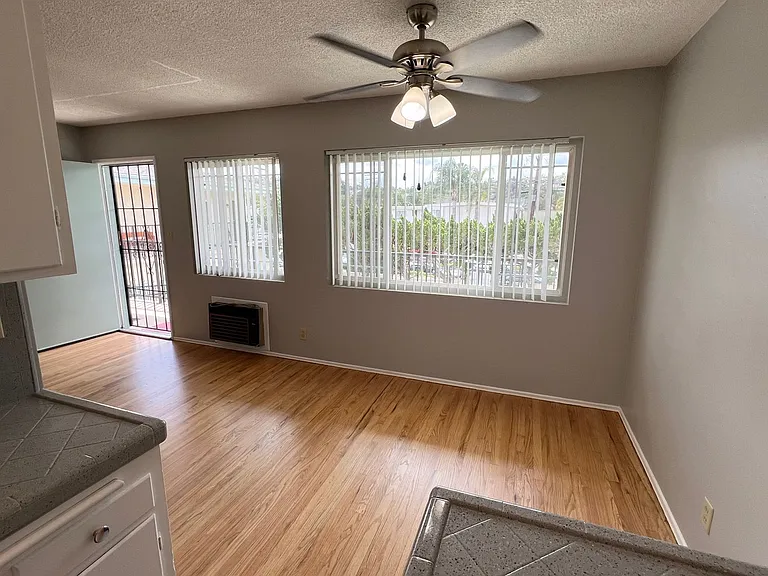 110 W. Renette Ave. — Photo 9