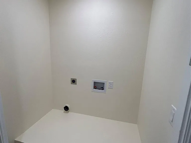 100 Bay Point Dr #8 — Photo 13