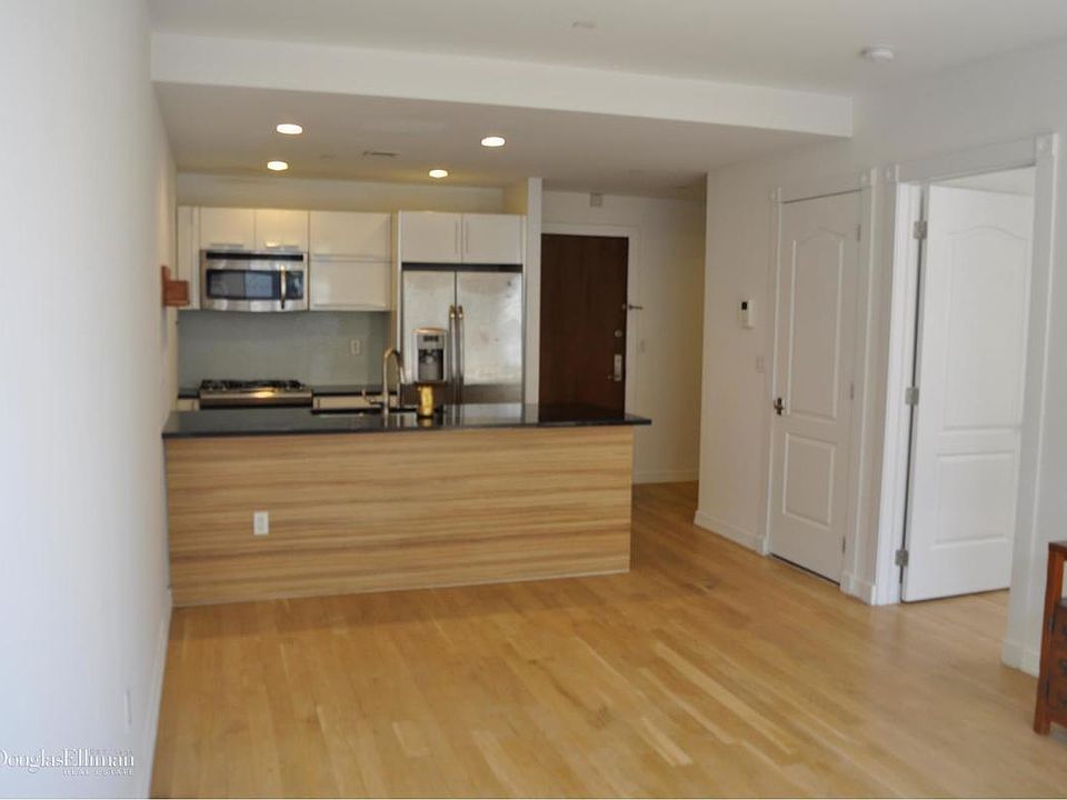 1st image of 2311 21st Ave APT 1F