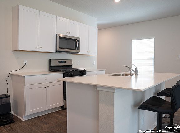 4th image of 5903 Cosmic Crisp