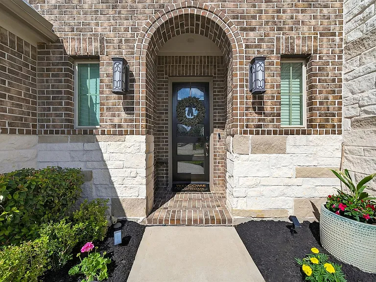 9555 Pappas Creek Ct — Photo 2